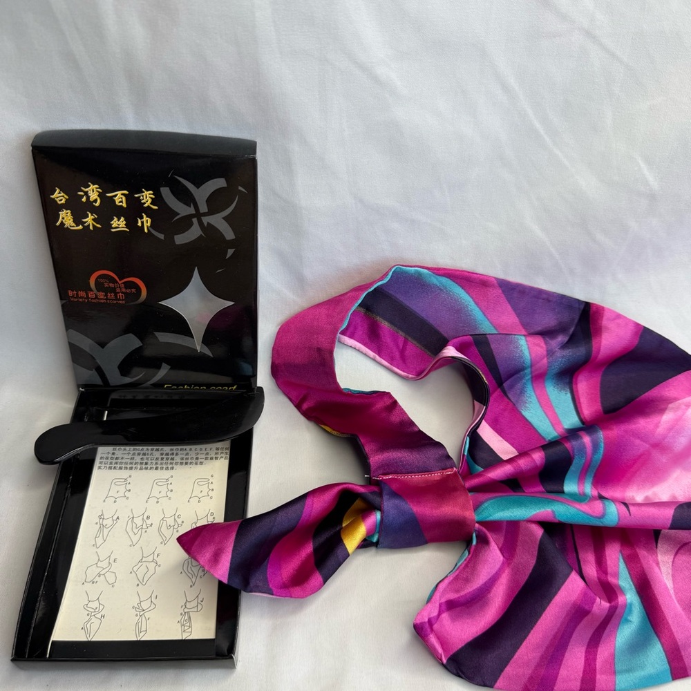 Vibrant Multicolor Scarf - Picture 2 of 3